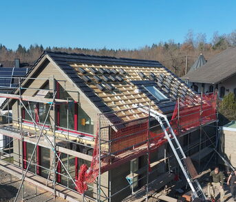 Außenansicht Einfamilienhaus Nettersheim während des Baus