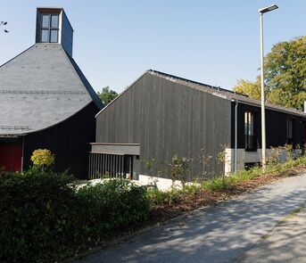 Außenansicht Kirche in Overath