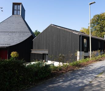 Außenansicht Kirche in Overath
